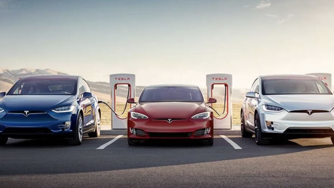 Tesla - Ελλάδα: Δείτε που μπαίνουν οι νέοι - πανάκριβοι ταχυφορτιστές της (φωτογραφίες)
