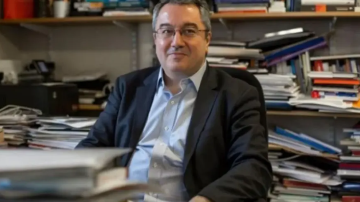 Μόσιαλος: Θα ξεμπερδεύουμε προς τα Χριστούγεννα ή λίγο πιο μετά με την πανδημία