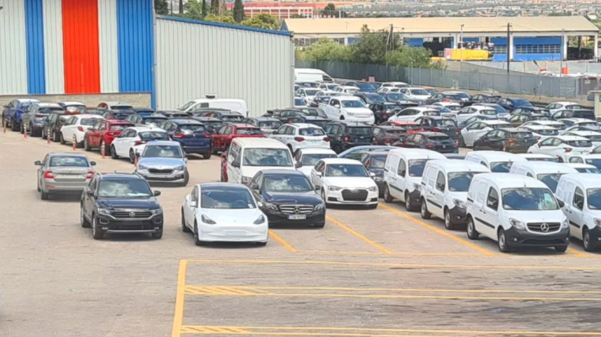 Πάμε για ρεκόρ δεκαετίας στις πωλήσεις αυτοκινήτων - Ακόμα μία Lamborghini πουλήθηκε