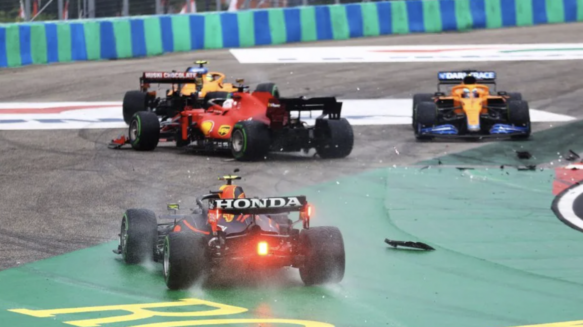 Βολές εναντίον Mercedes: Εκανε "καλή δουλειά" χτυπώντας τα μονοθέσιά μας - Video