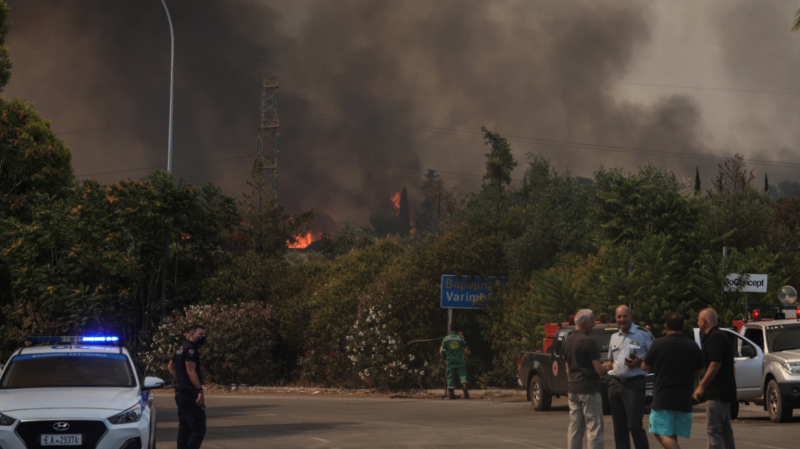 Κίνηση στους δρόμους: Πού έχει μποτιλιάρισμα τώρα, λόγω της φωτιάς στη Βαρυμπόμπη 
