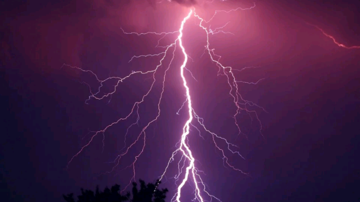 Μπαγκλαντές: Κεραυνός σκότωσε τουλάχιστον 17 καλεσμένους σε γαμήλιο πάρτι - Δείτε βίντεο