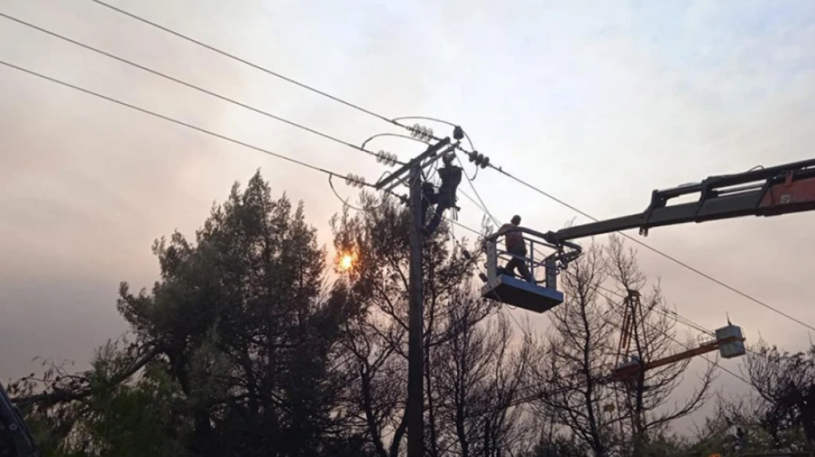 ΔΕΔΔΗΕ: Αποκαταστάθηκε η ηλεκτροδότηση σε ποσοστό έως 95% στις πληγείσες περιοχές