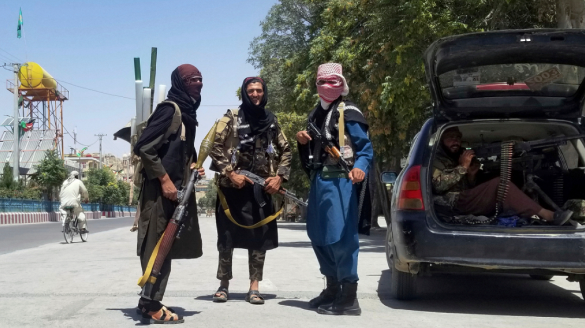 Ταλιμπάν: «Τηρούμε την υπόσχεση για ασφαλή έξοδο ξένων και Αφγανών» - Μπάιντεν: «Περνούν υπαρξιακή κρίση»