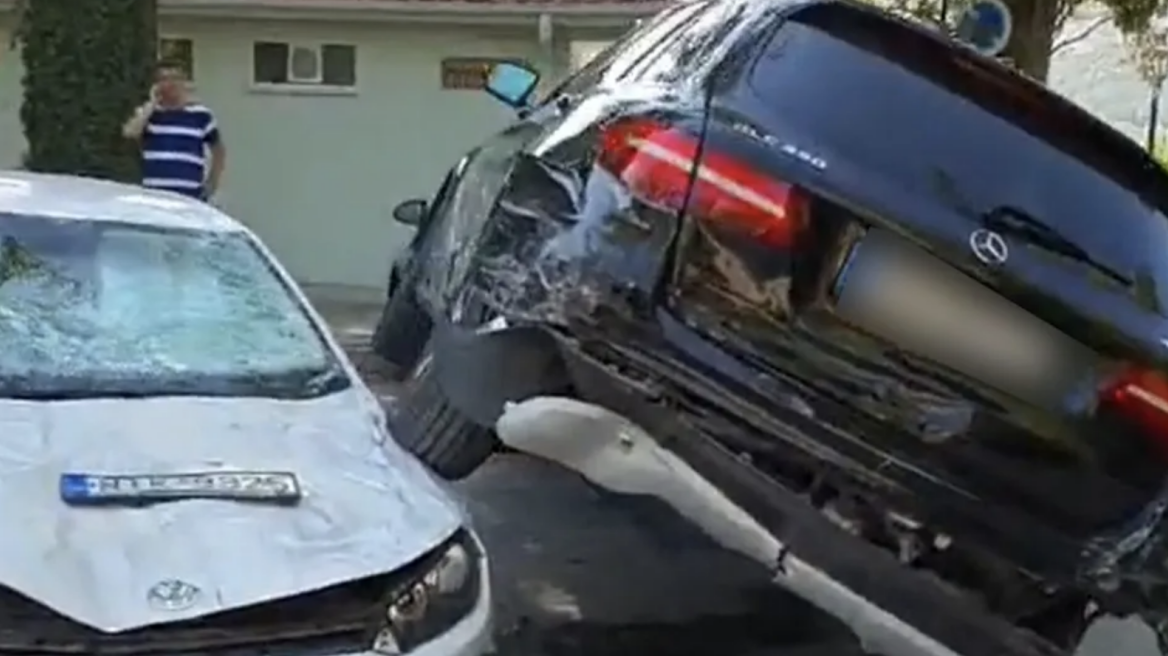 Απίστευτο: Οδηγός ΙΧ τα έκανε… Γης Μαδιάμ - Δείτε το video