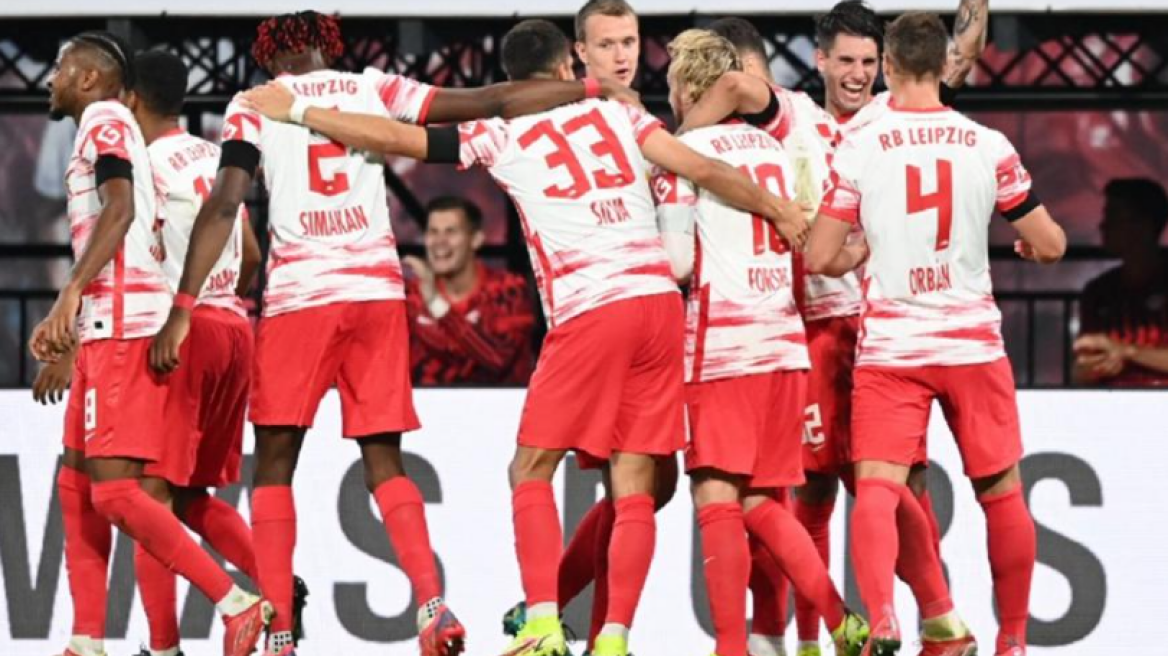 Bundesliga, Λειψία-Στουτγκάρδη 4-0: «Ντόρτια» με πρωταγωνιστή Σομποζλάι και βασικό Μαυροπάνο - Δείτε τα γκολ 