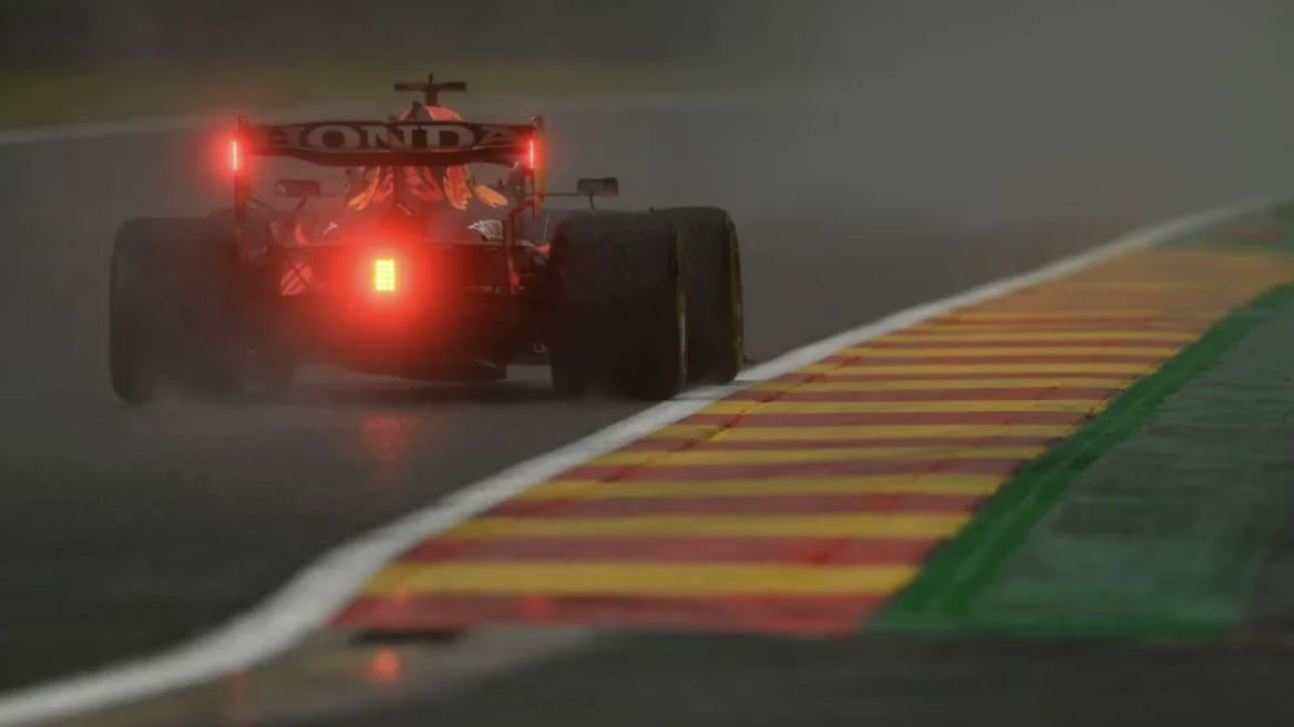 GP Βελγίου: Pole Verstappen, λάμψη Russell, ατύχημα Norris (vids) 