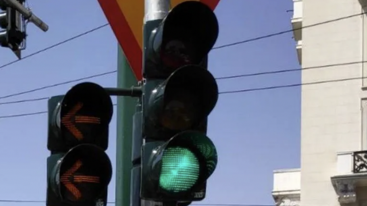 Ελλάδα: Επιτέλους σύγχρονα φανάρια...