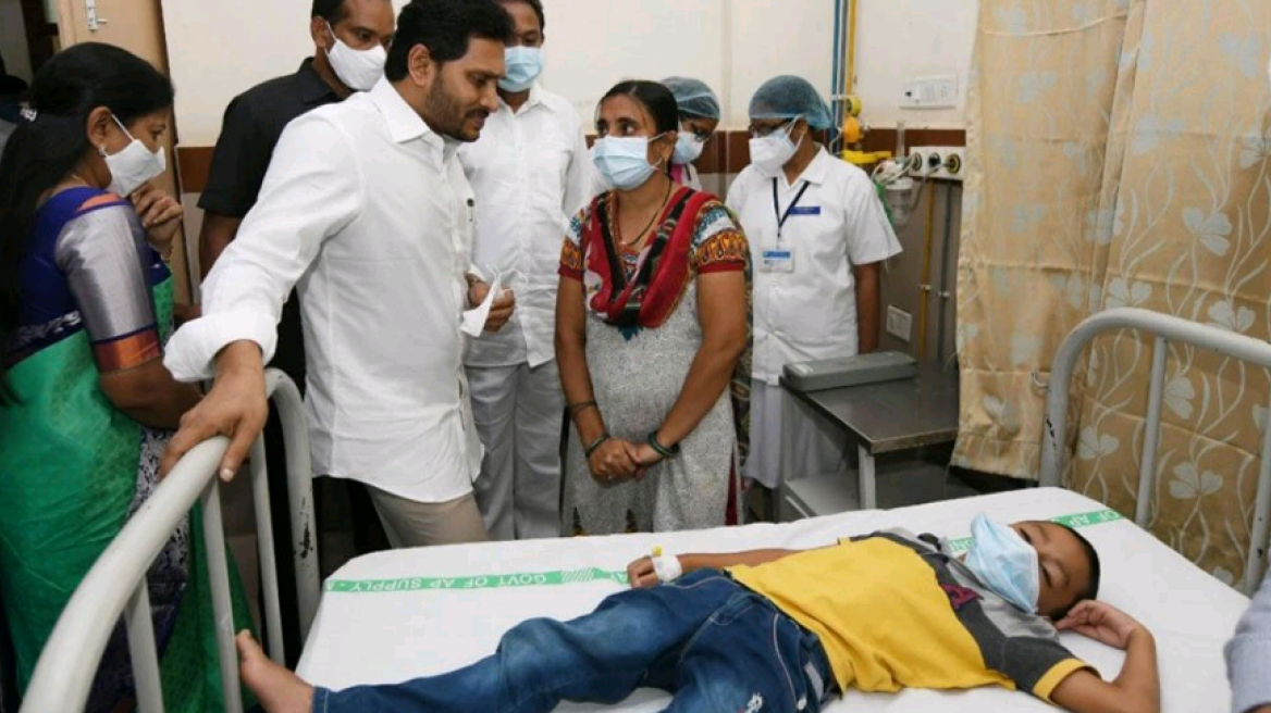 Ινδία: Μυστηριώδης πυρετός σκοτώνει παιδιά 