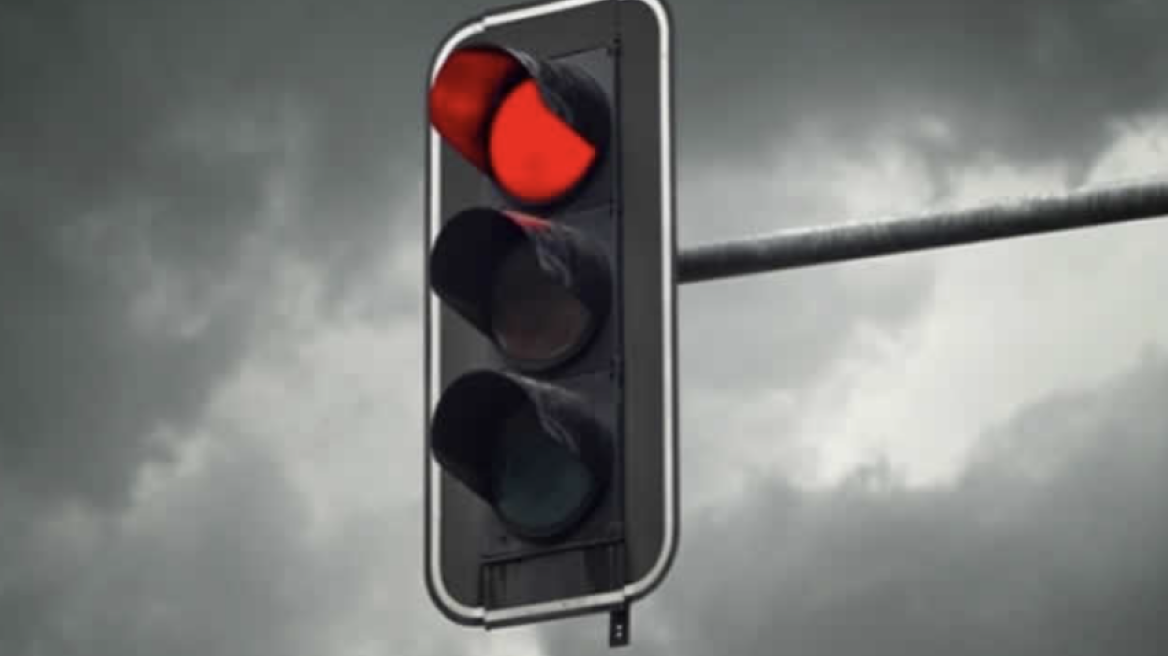 Κατέγραψαν 800 παραβιάσεις «κόκκινου» σε μία ημέρα σε ένα σημείο