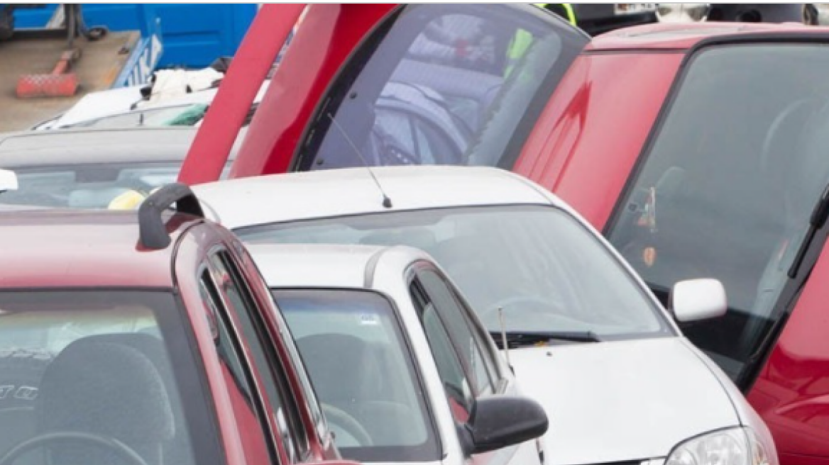 Καραμπόλα επτά οχημάτων στην Εθνική Οδό Θεσσαλονίκης - Μουδανιών