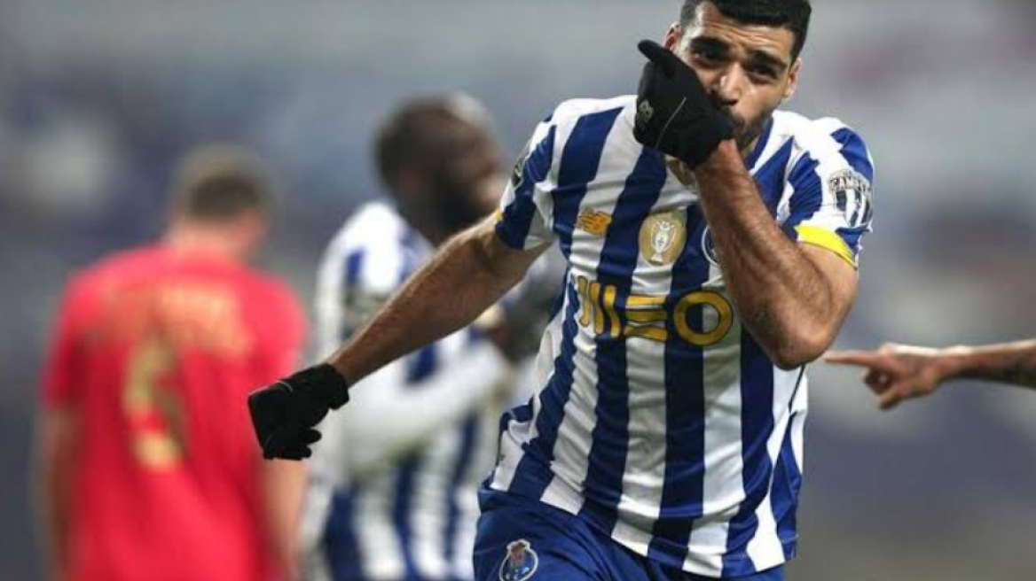 Πόρτο: «Τρελό» γκολ ο Ταρέμι πίσω από τη σέντρα - Δείτε βίντεο