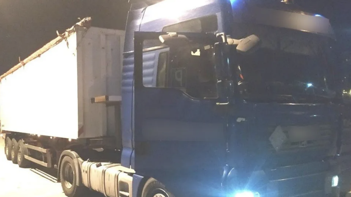 Ηταν έτοιμοι να ρίξουν 30 τόνους "παράνομης" βενζίνη στην Ελλάδα...