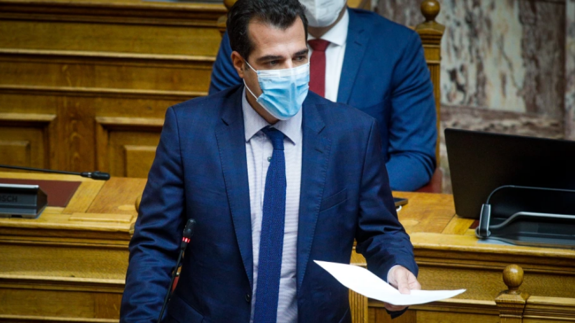 Κορωνοϊός: Η αναφορά Πλεύρη κατά Γιαννάκου για τα fake news με τις ΜΕΘ