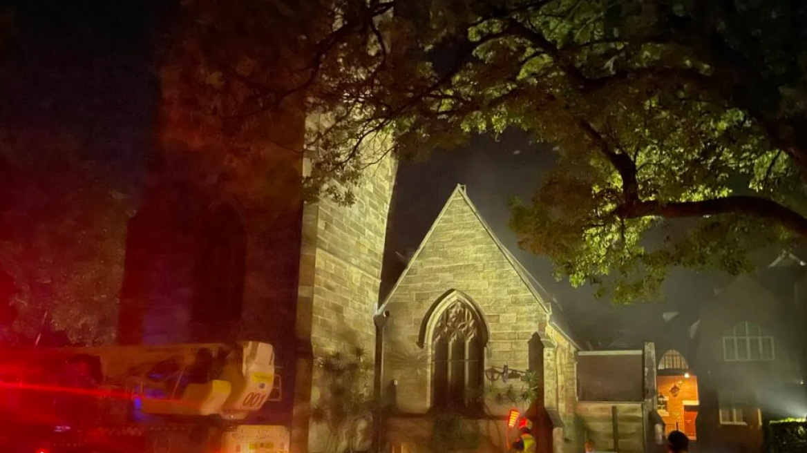 Φωτιά στον Καθεδρικό Ναό Ευαγγελισμού της Θεοτόκου στο Σίδνεϊ