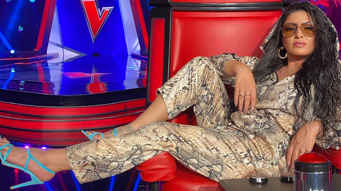 Έλενα Παπαρίζου: Με... αναπάντητες κλήσεις τρόλαρε την πτώση του Facebook