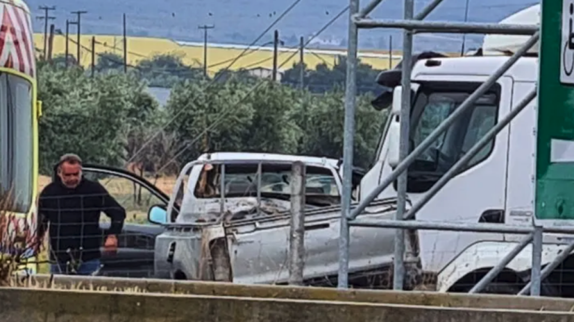 Πριν λίγο: Τροχαίο ατύχημα - Φορτηγό διέλυσε αγροτικό (+video)