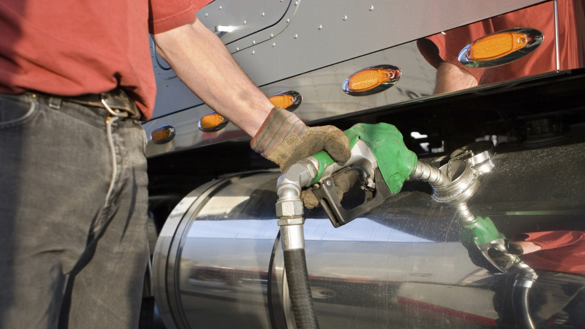 Πετρέλαιο: Πάνω από τα 83 δολάρια το βαρέλι η τιμή του Μπρεντ