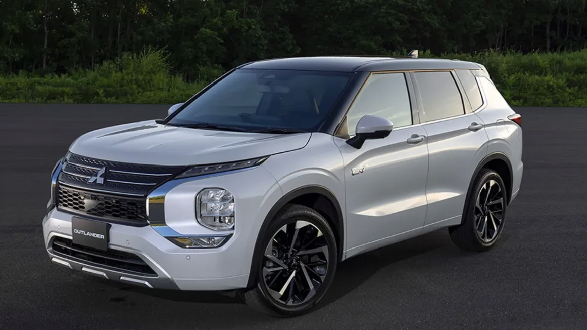 Με νέα εμφάνιση το Mitsubishi Outlander PHEV