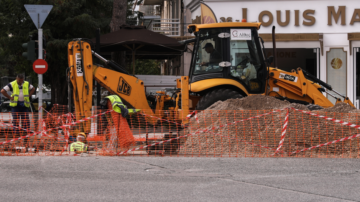 Χαλάνδρι: Κυκλοφοριακές ρυθμίσεις στην οδό Παπανικολή μετά την καθίζηση οδοστρώματος - Πώς θα διεξάγεται η κυκλοφορία
