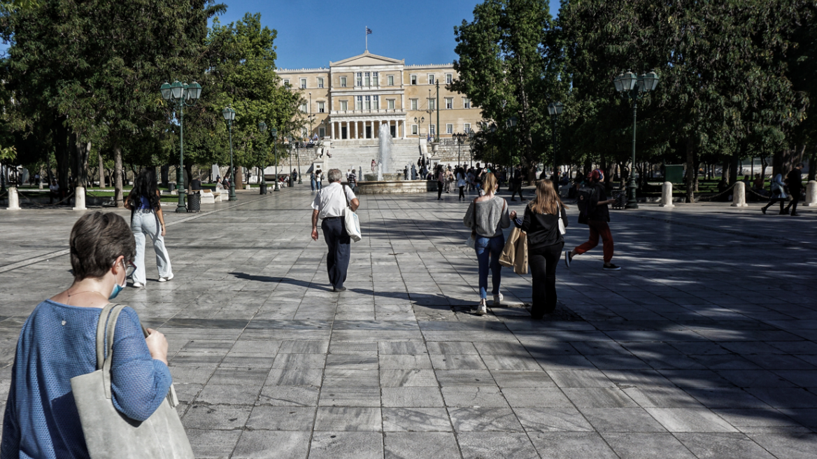 Καιρός: Ισχυροί βοριάδες στο Αιγαίο σήμερα, έρχεται βροχερό Σαββατοκύριακο - Νέοι χάρτες και βίντεο
