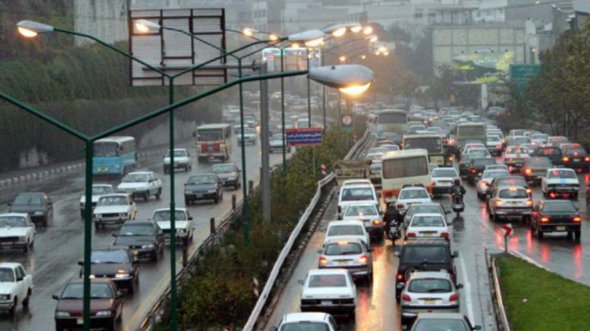 Κίνηση στους δρόμους: Μποτιλιάρισμα χιλιομέτρων στον Κηφισό - Πρώτη ημέρα εφαρμογής του Δακτυλίου στο κέντρο  - Δείτε live εικόνα 