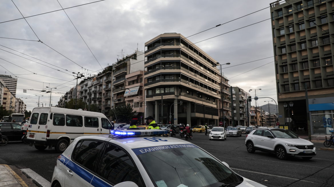Κίνηση στους δρόμους: Δείτε πού υπάρχει μποτιλιάρισμα τώρα - Live εικόνα