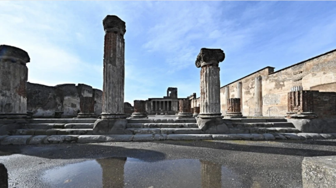 Τοιχογραφίες και νέες αίθουσες ανακαλύφθηκαν στη Βίλα της Ποππαίας στην Πομπηία