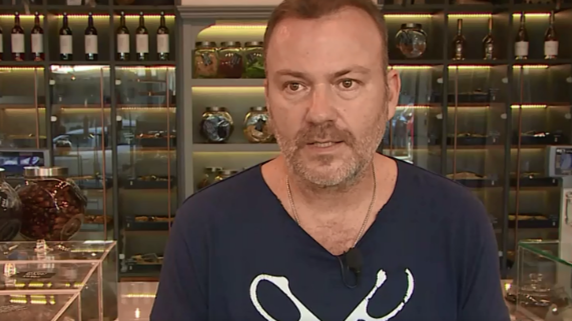  «Είμαι πολύ τυχερός, ευχαριστώ την πρώην σύζυγο και τον σύντροφό της που μεγαλώνουν έτσι τα παιδιά μου», λέει ο Τόνυ Δημητρίου