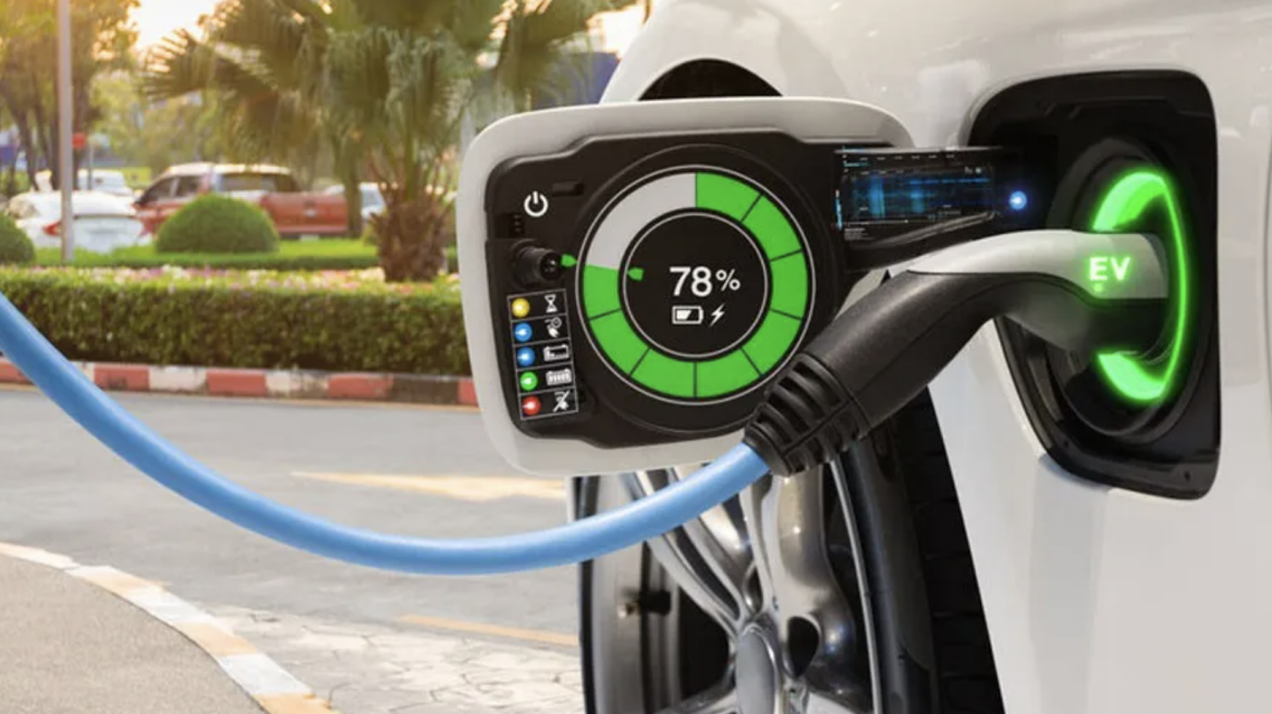 Δε θα πιστέψετε πόσο κοστίζει το σέρβις των ηλεκτρικών αυτοκινήτων στην Ελλάδα