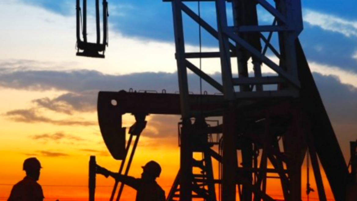 Η παγκόσμια παραγωγή πετρελαίου θα ξεπεράσει τη ζήτηση, εκτιμά ο Διεθνής Οργανισμός Ενέργειας 