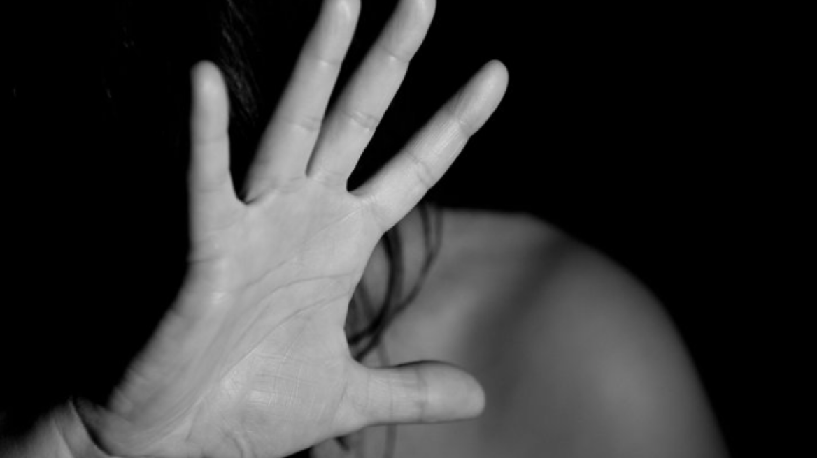 Σεξουαλική παρενόχληση στην Κυψέλη: Της επιτέθηκε μπροστά στον 11χρονο γιο της