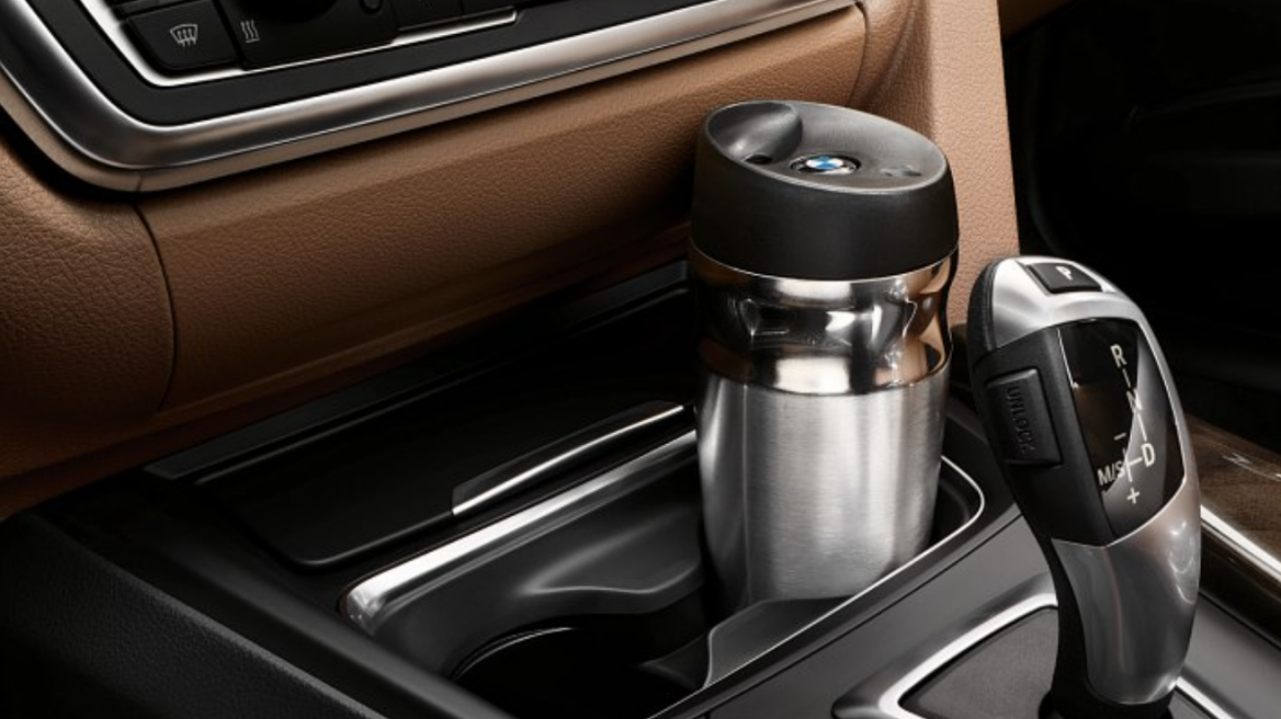 Ποια μεγάλη αυτοκινητοβιομηχανία πάνε δικαστήρια για τις ποτηροθήκες; - Τι συνέβη