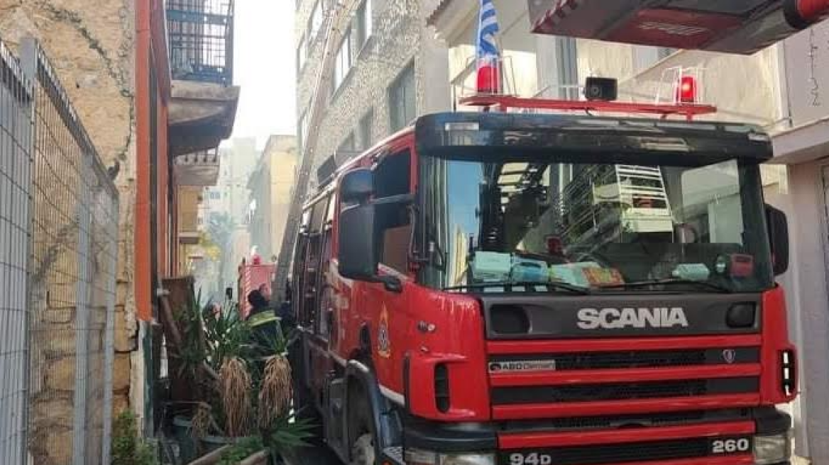 Συναγερμός στην Πυροσβεστική: Φωτιά στο Μεταξουργείο - Προληπτικά δύο παιδιά στο νοσοκομείο 