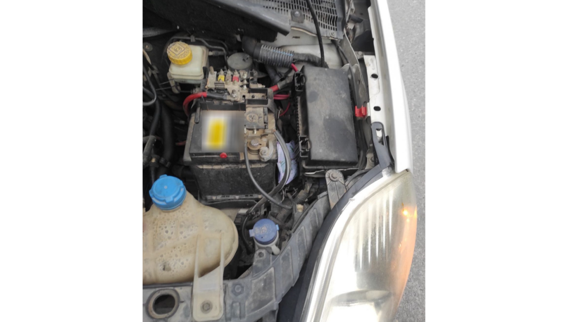 Ηράκλειο: Έκρυβε την κοκαΐνη στη μηχανή του αυτοκινήτου