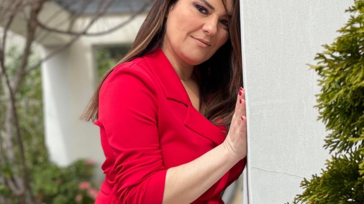 «Η σιωπή σκοτώνει τις γυναίκες και όχι η φλυαρία» απαντά η Ζαρίφη στον Τζούμα