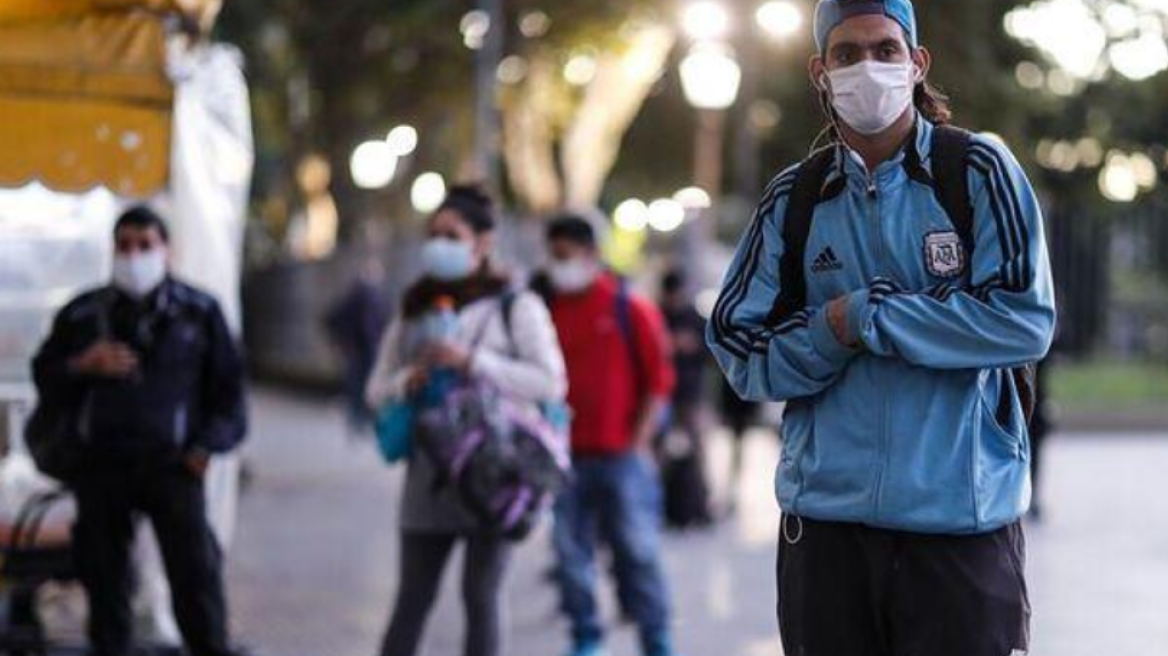 Αργεντινή: Χαλάρωση των μέτρων για τους τριπλά εμβολιασμένους παρά το ρεκόρ ημερήσιων κρουσμάτων