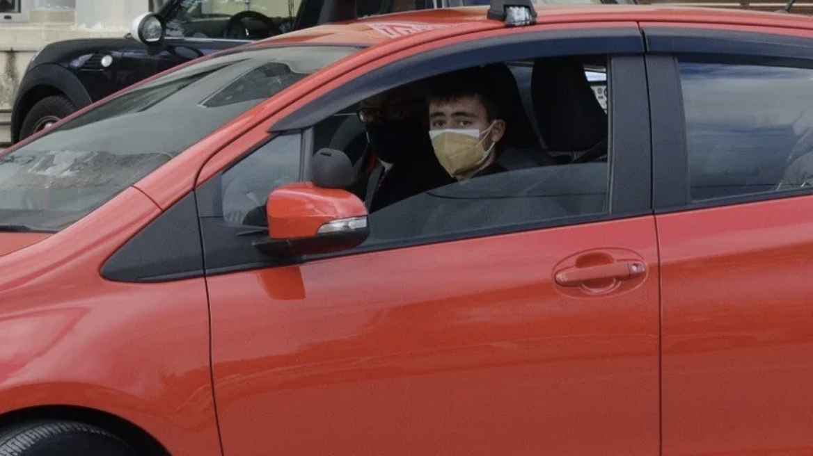 Ελλάδα: Ιδού ο πρώτος 17χρονος οδηγός