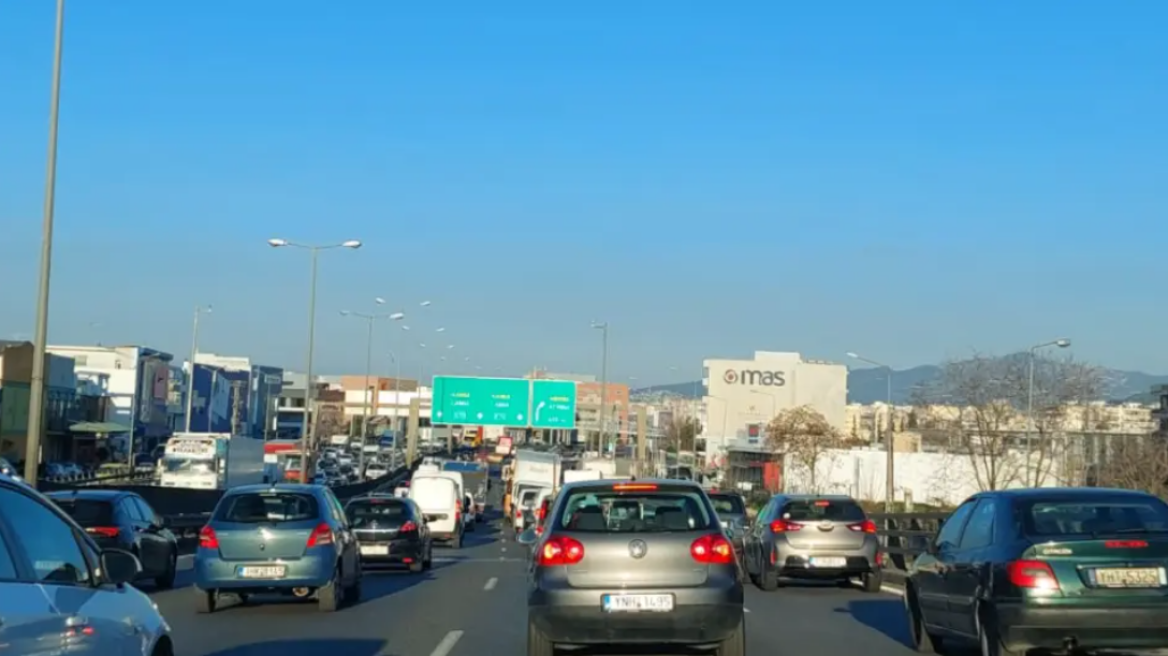 Κίνηση στους δρόμους: Χωρίς μποτιλιάρισμα το ανοδικό ρεύμα του Κηφισού, πού συνεχίζονται οι καθυστερήσεις