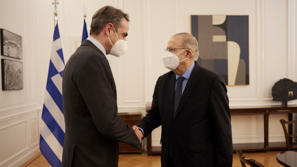 Συνάντηση Μητσοτάκη - Κασουλίδη: Αυστηρό μήνυμα στην Τουρκία για τα Βαρώσια