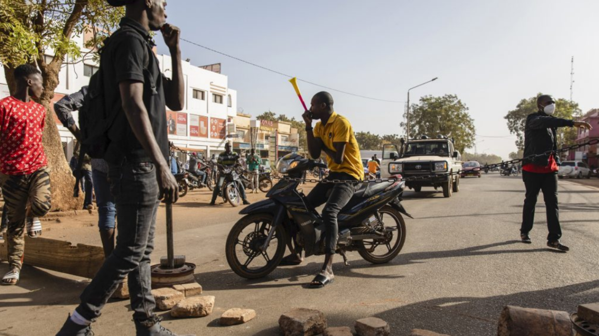 Μπουρκίνα Φάσο: Πυροβολισμοί κοντά στην κατοικία του προέδρου Καμπορέ - Δείτε βίντεο