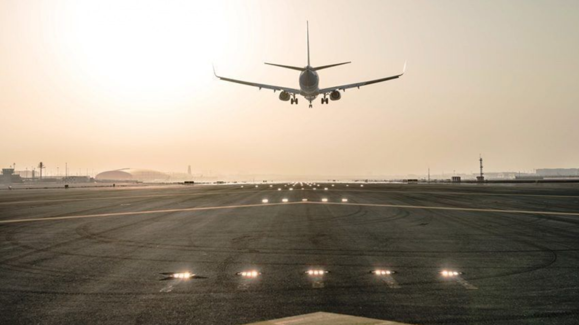 Οι ΗΠΑ απευθύνουν «ισχυρή σύσταση» στους πολίτες τους να μην ταξιδεύουν στη Ρωσία