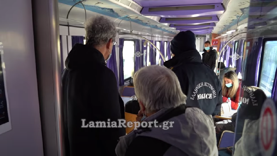 Χιόνια-Κακοκαιρία Ελπίς: Απίστευτη ταλαιπωρία και για επιβάτες δεύτερου τρένου στη Λαμία (βίντεο)