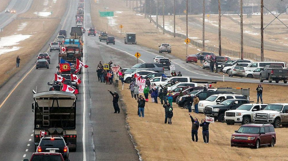 Καναδάς: «Κονβόι» φορτηγατζήδων διαδηλώνει ενάντια στον υποχρεωτικό εμβολιασμό - Δείτε βίντεο