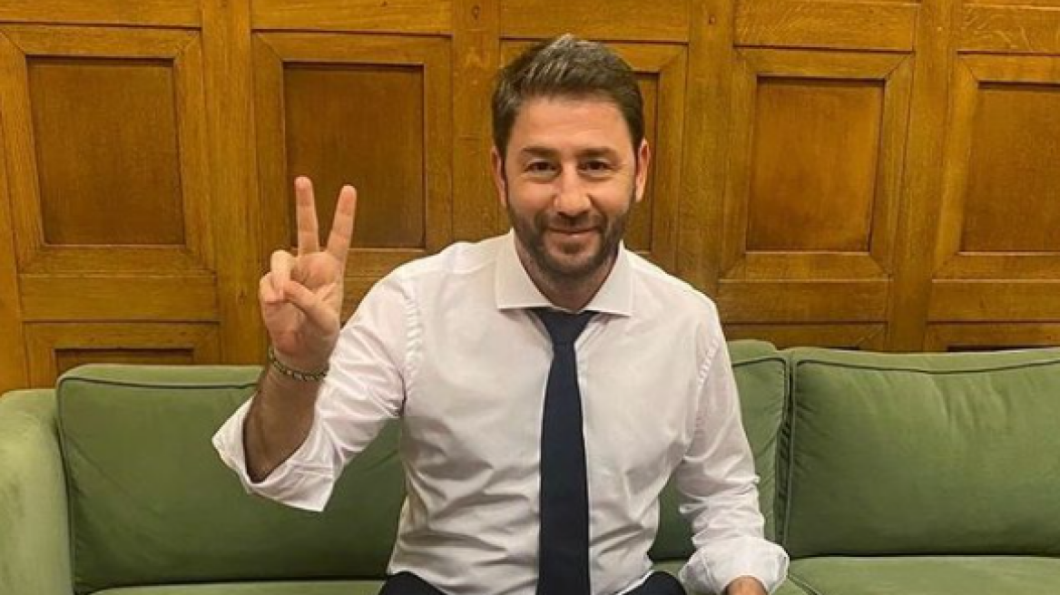 Τα προεδρικά γενέθλια του Νίκου Ανδρουλάκη – Έκλεισε τα 43