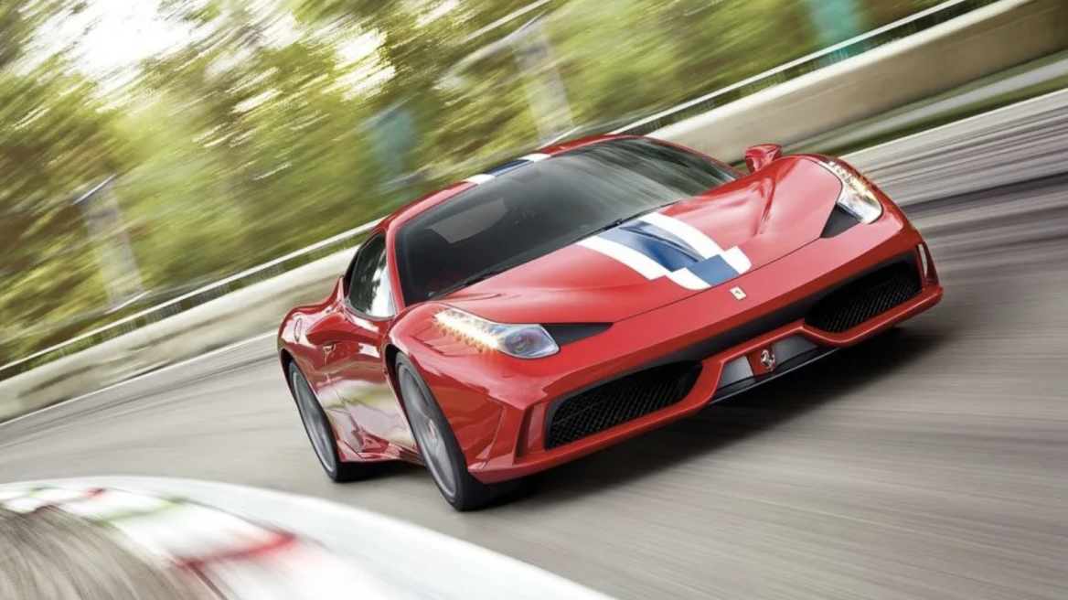 Απίστευτο: Δείτε από πότε έχει να πουληθεί καινούρια Ferrari στην Ελλάδα... 