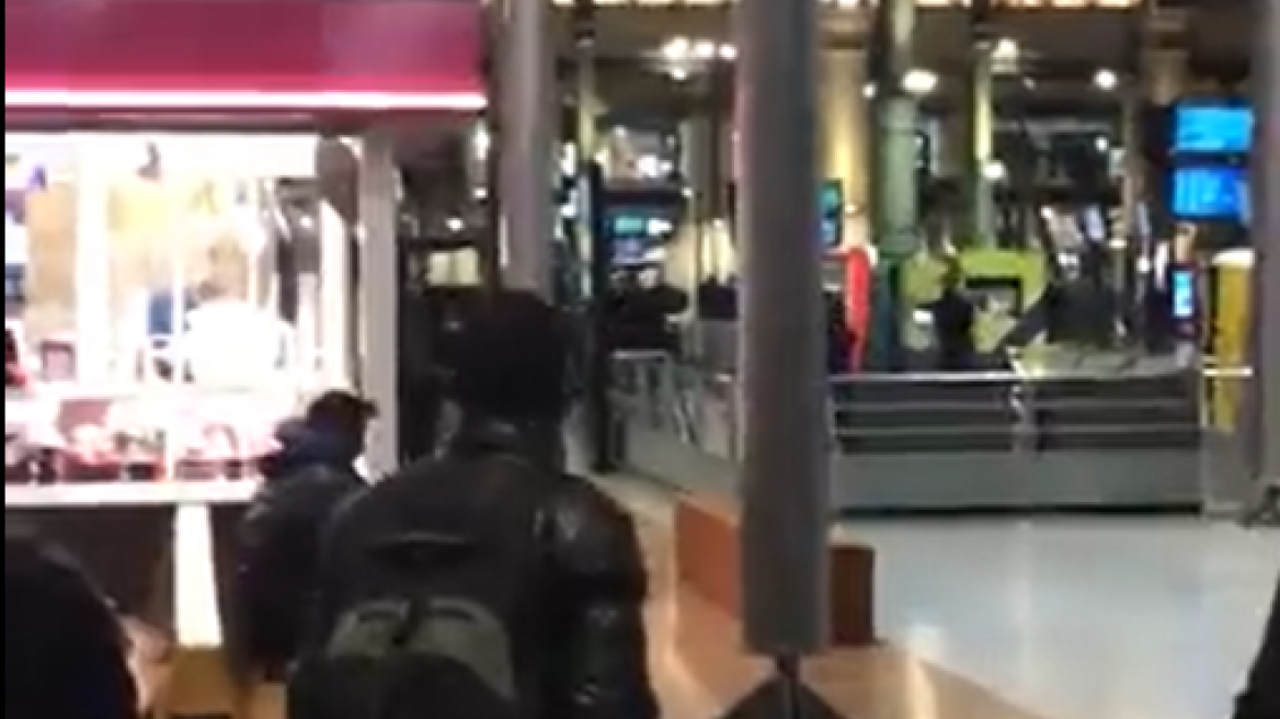 Γαλλία: Άνδρας απείλησε με μαχαίρι αστυνομικούς και απάντησαν ανοίγοντας πυρ