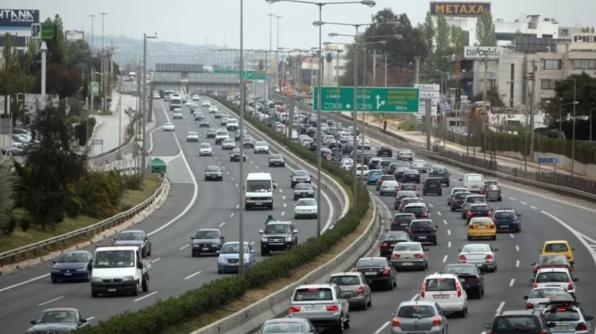 Κίνηση στους δρόμους: Μποτιλιάρισμα στον Κηφισό, έπειτα από τροχαίο
