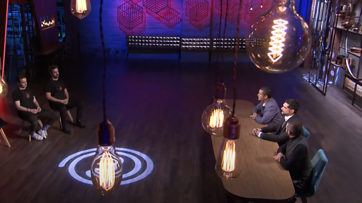 MasterChef: Διπλή αποχώρηση - Ο Νίκος «κόπηκε» από τους κριτές και ο Στάθης... μόνος του - Δείτε βίντεο