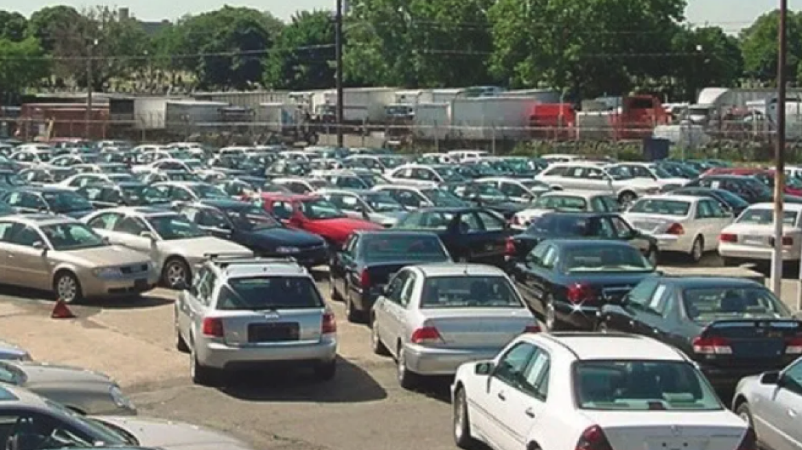 Ερχονται καράβια στην Ελλάδα για να αδειάσουν... σαράβαλα